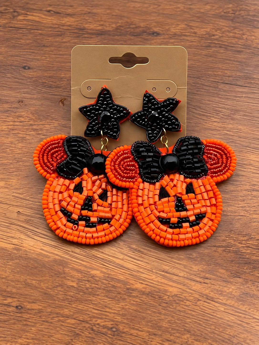 Pendientes de cuentas de gato negro de Halloween con calabaza rosa