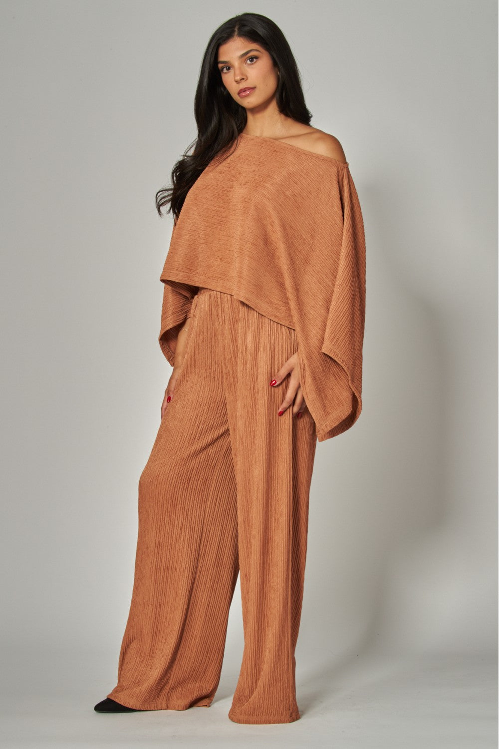 LEISURELY LUXE PANTS SET IN CAMEL