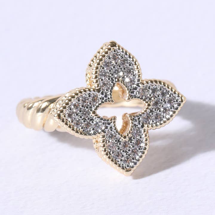 Floral Clover CZ 18K Gold Band Ring