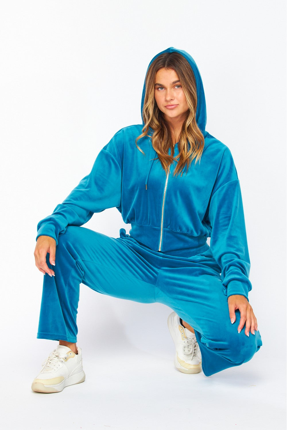 WEEKEND WARRIOR VELOUR JOGGER SET IN BLUE