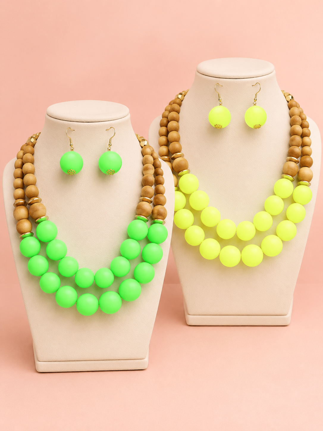 Set de collar llamativo doble hebra de cuentas de madera neón