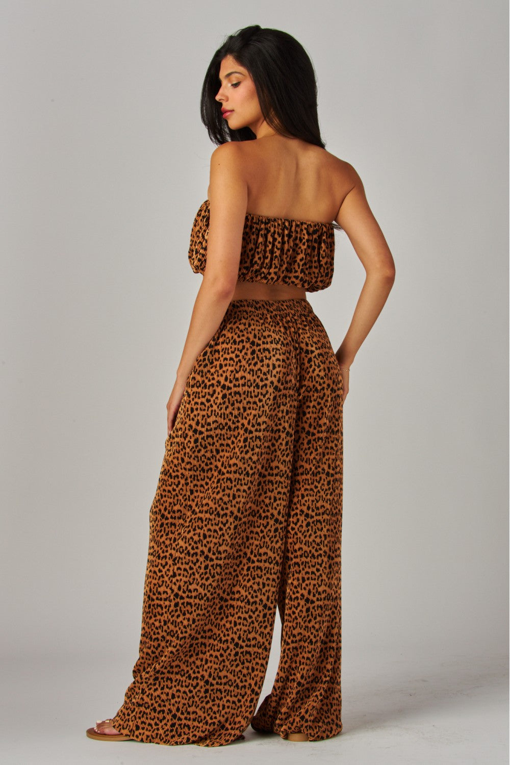 THE WILD SIDE LEOPARD SHIMMER 2PC LOUNGE SET