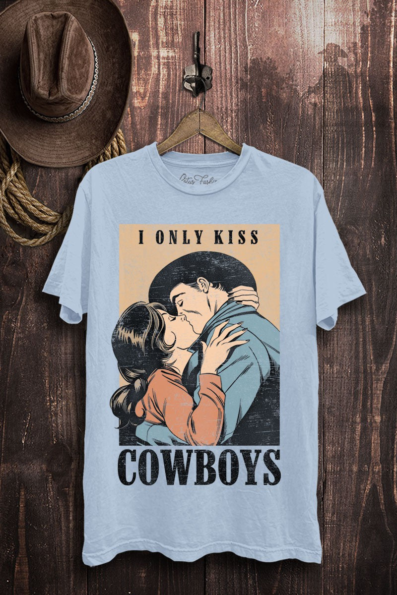 I Only Kiss Cowboys Western Graphic T-Shirt