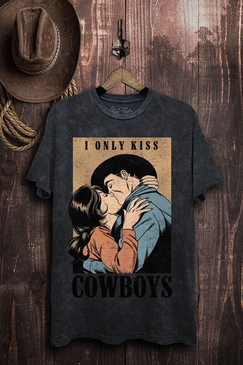 I Only Kiss Cowboys Western Graphic T-Shirt