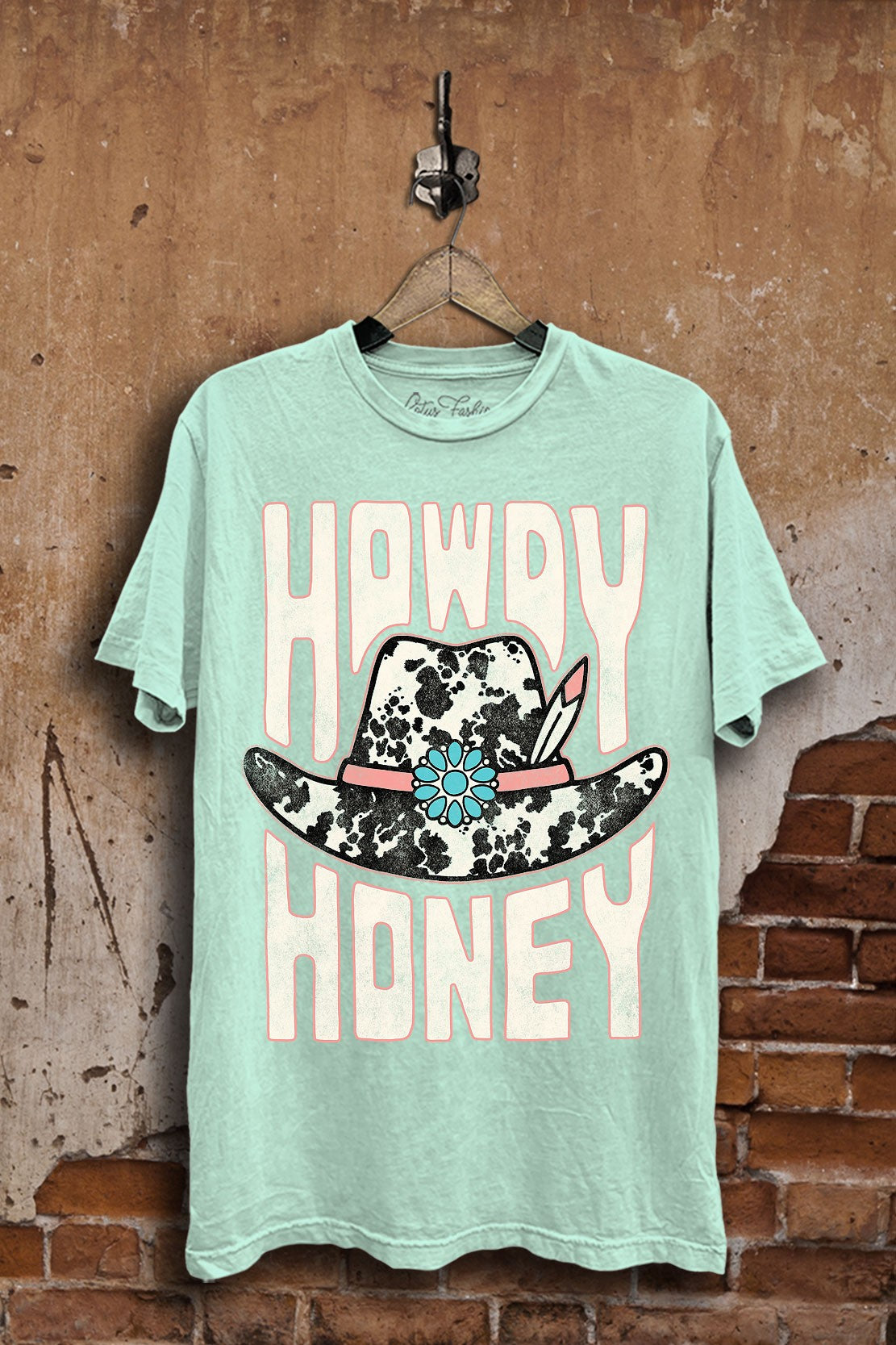 Howdy Honey Western Graphic T-Shirt
