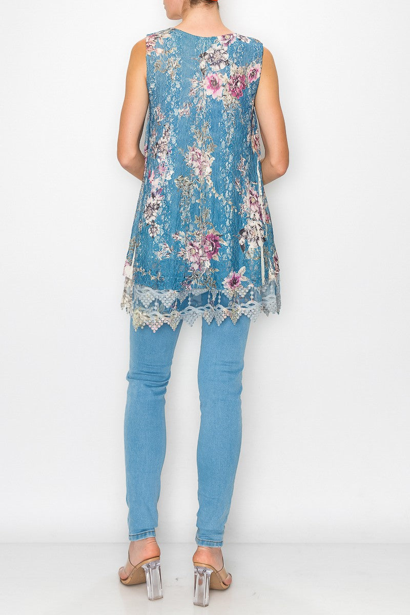 Lola Lined Lace Detail Hi-Lo Tank Top in Blue Floral