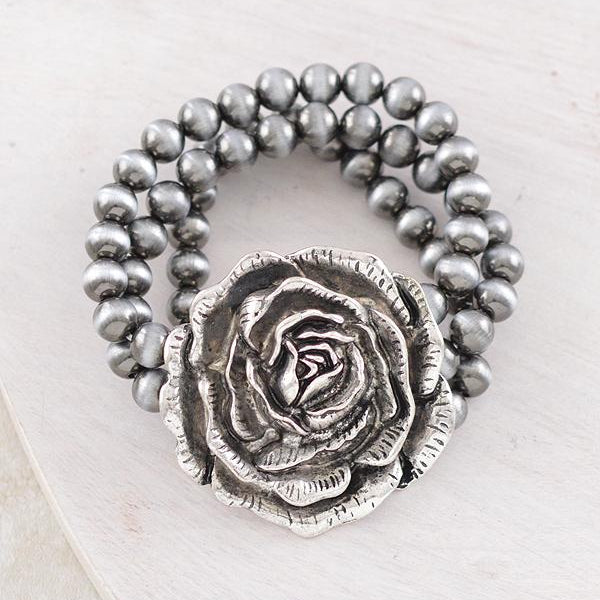 Navajo Pearl Rodeo Rose Ring