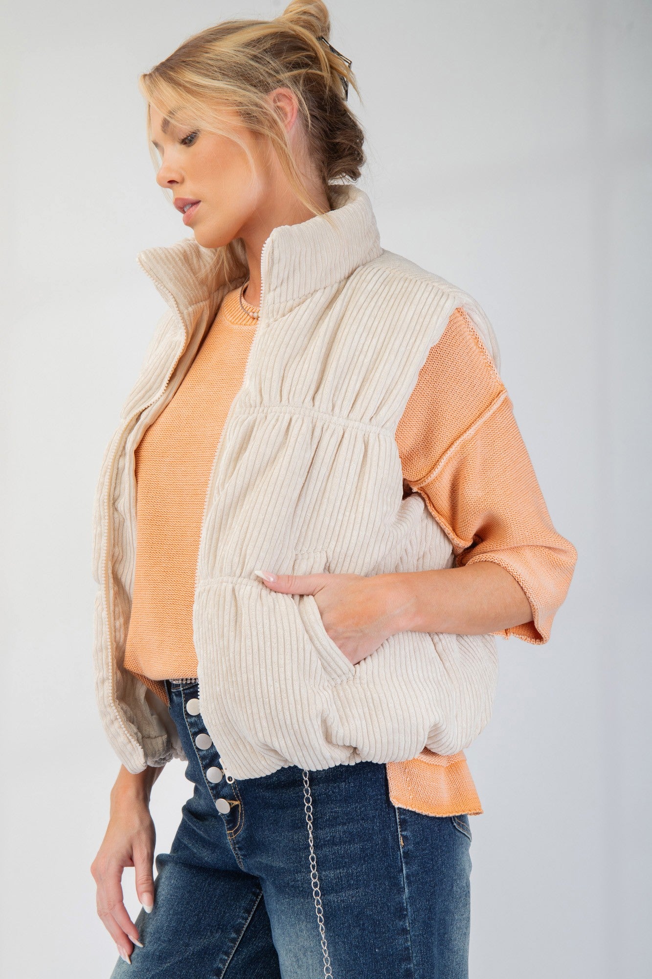 Callie Corduroy Puffer Zipper Vest in Ivory