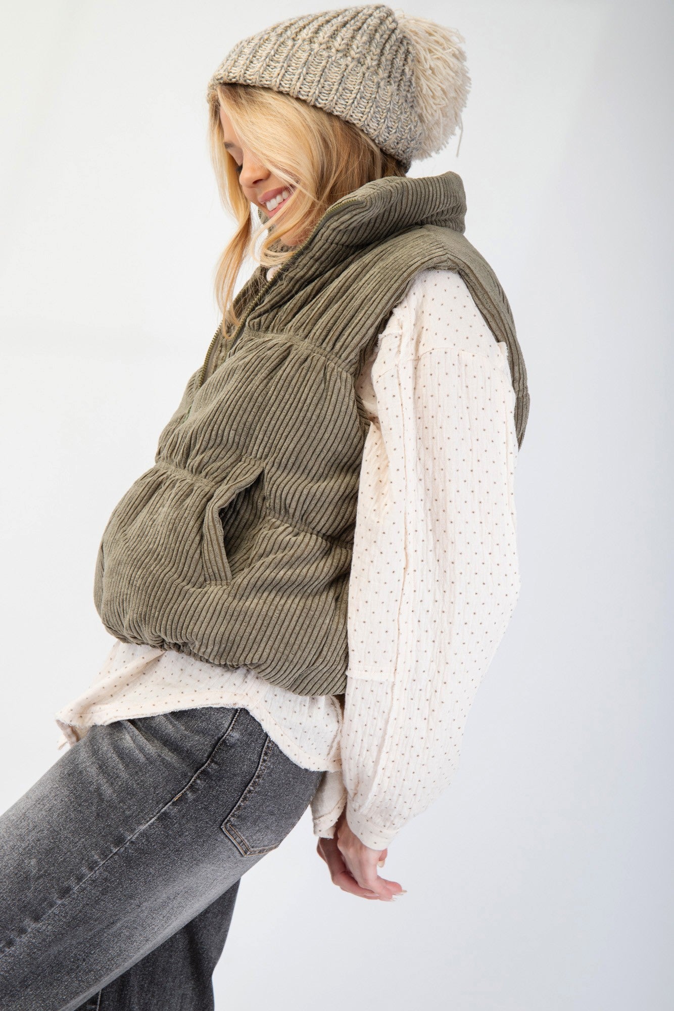 Callie Corduroy Puffer Zipper Vest in Olive