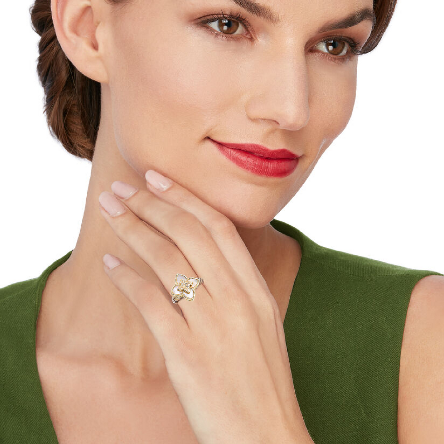 Mother-Of-Pearl Gold Clover Ring