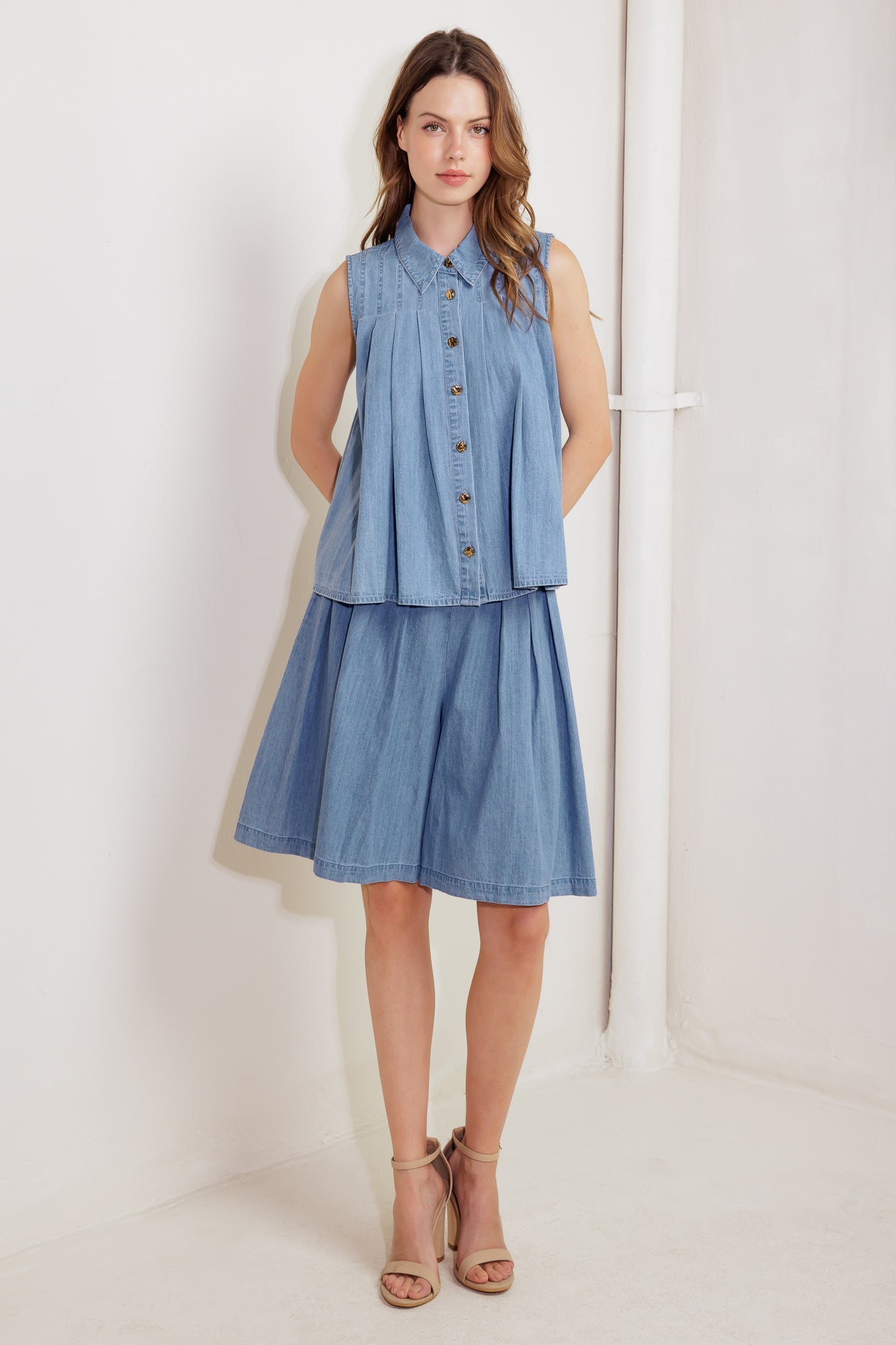 SERENITY HILL CHAMBRAY DENIM TOP