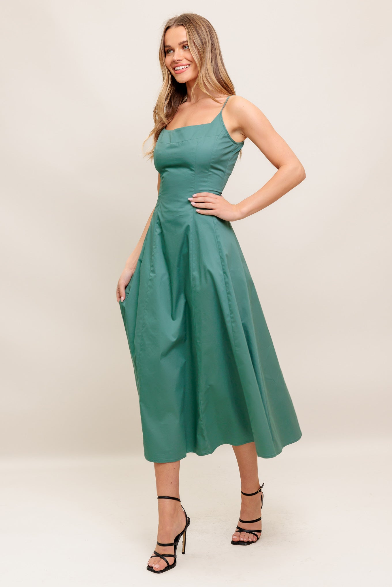 VESTIDO MIDI TEJIDO ELEGANTE VERDE