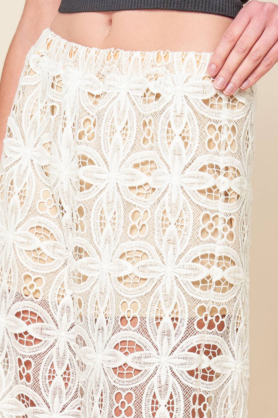 MEMORABLE FLIRT WOVEN LACE PANTS