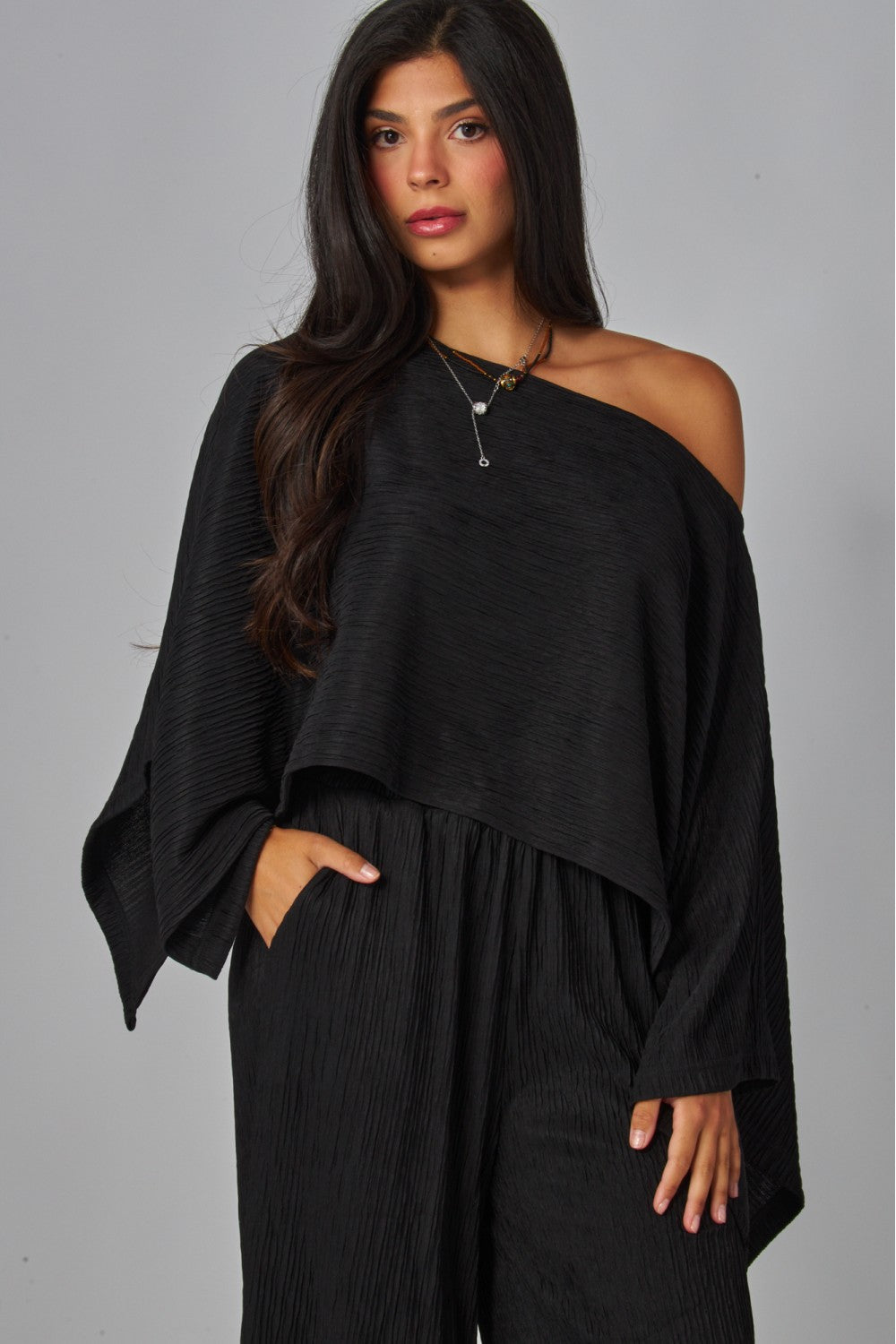 LEISURELY LUXE PANTS SET IN BLACK