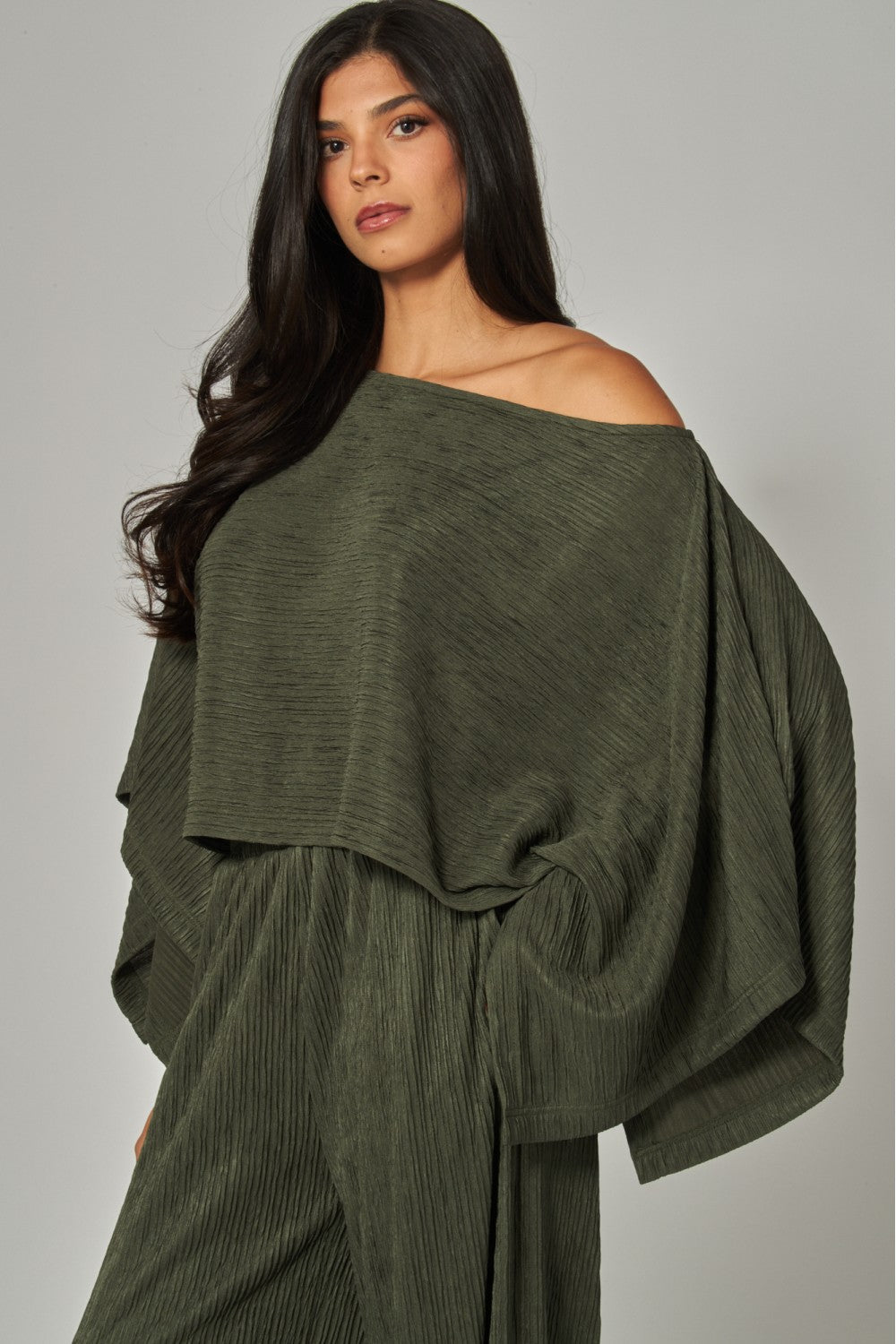 LEISURELY LUXE PANTS SET IN OLIVE