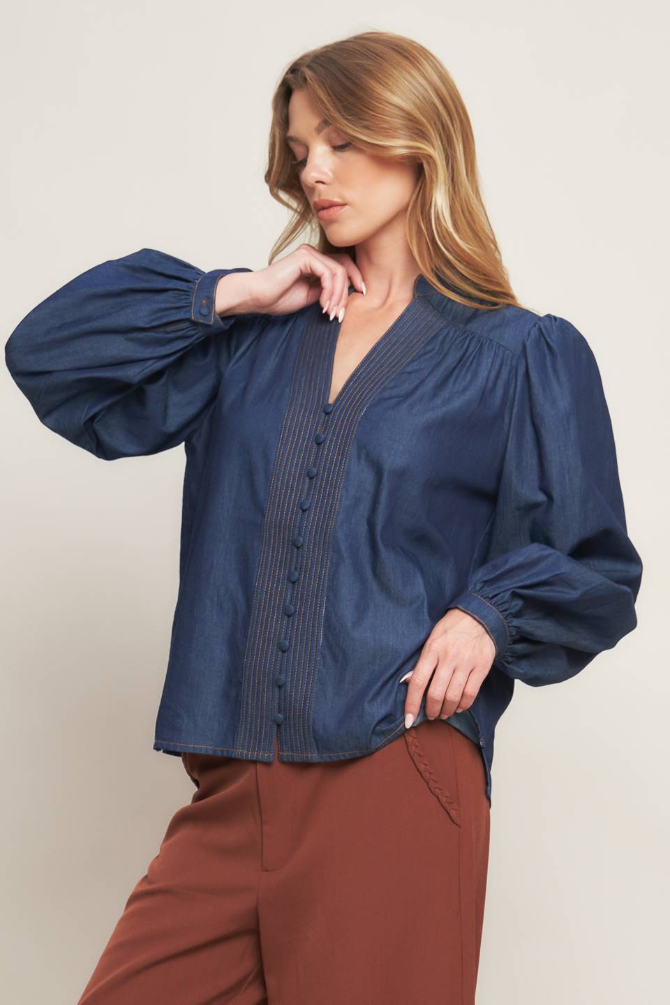 STITCH STORY DENIM TOP