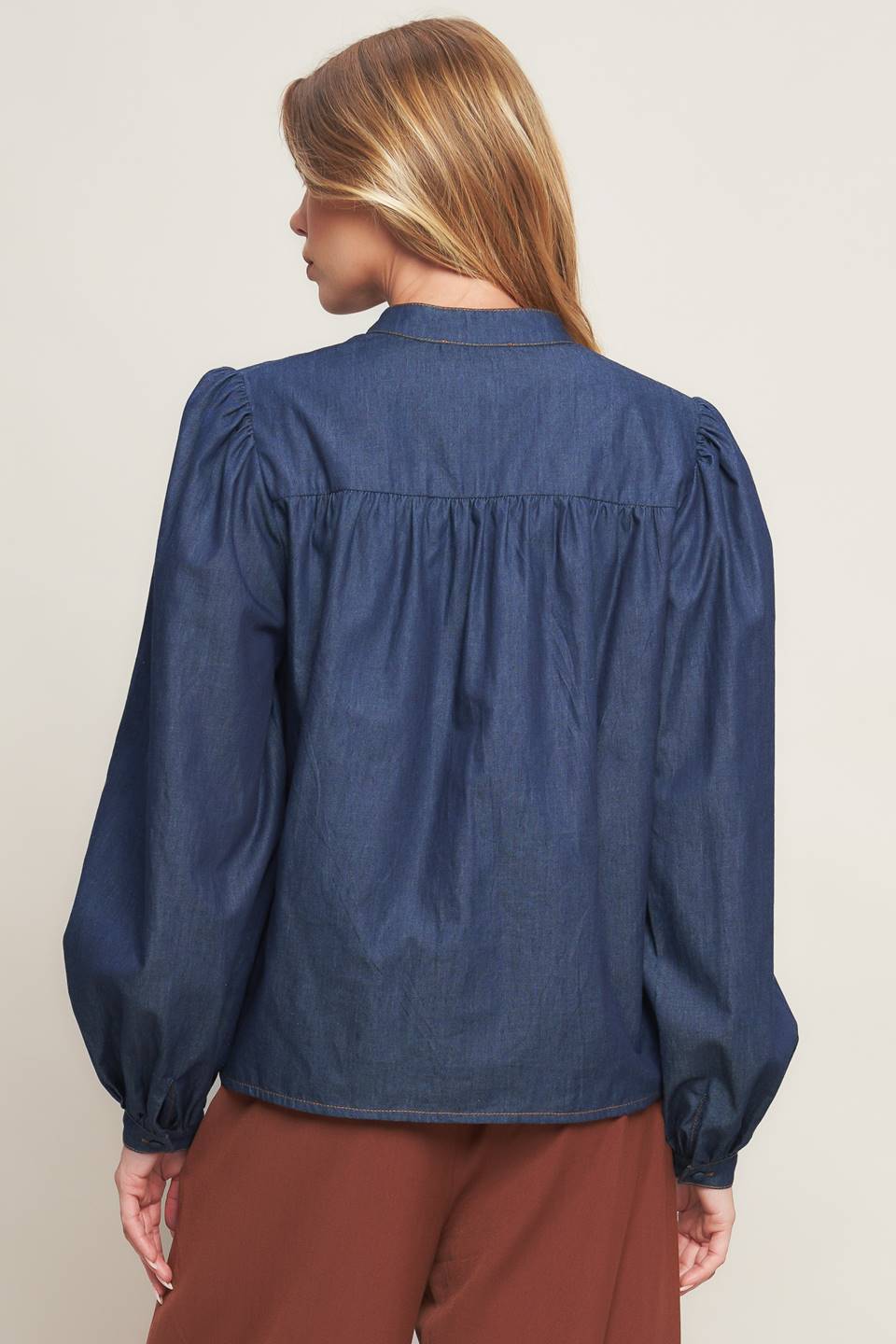 STITCH STORY DENIM TOP