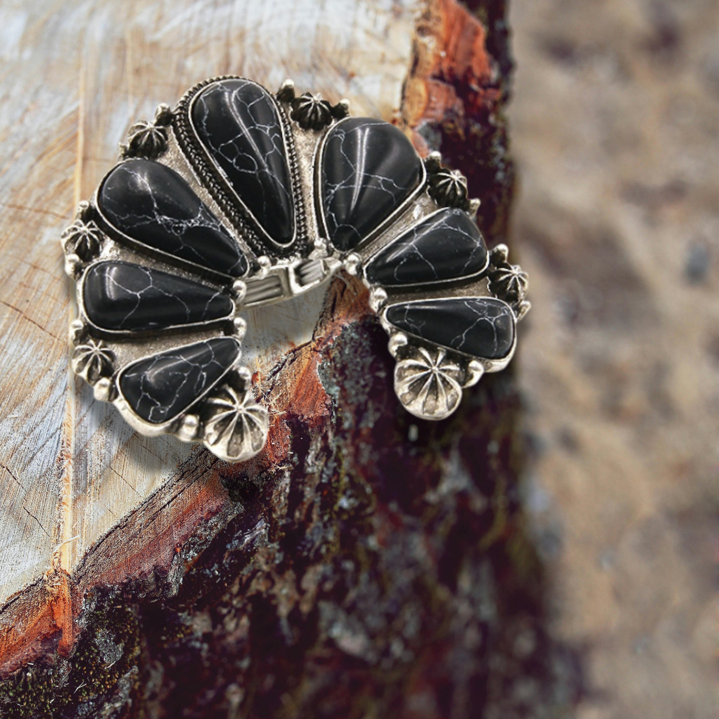 Black Agate Squash Blossom Ring