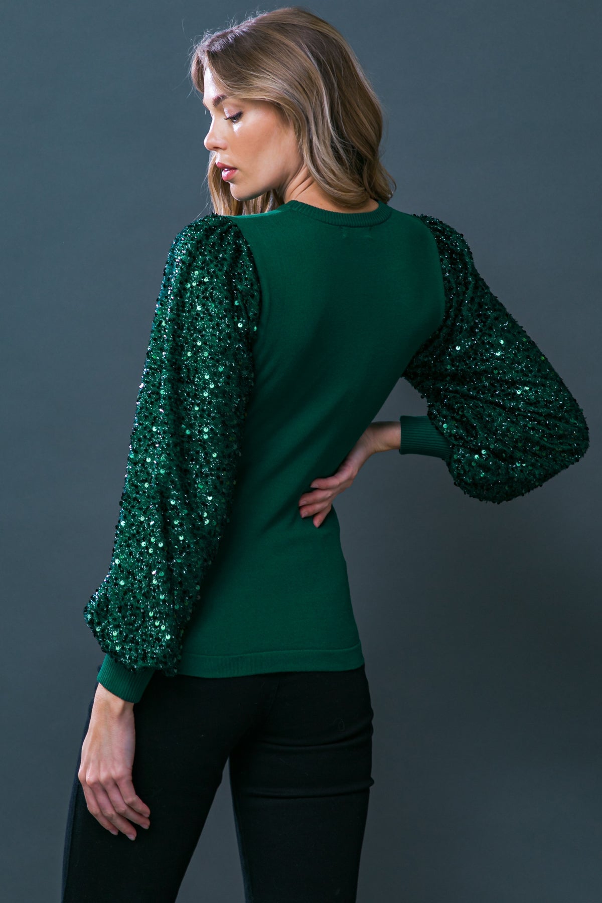 FEELING THE FUN SWEATER TOP