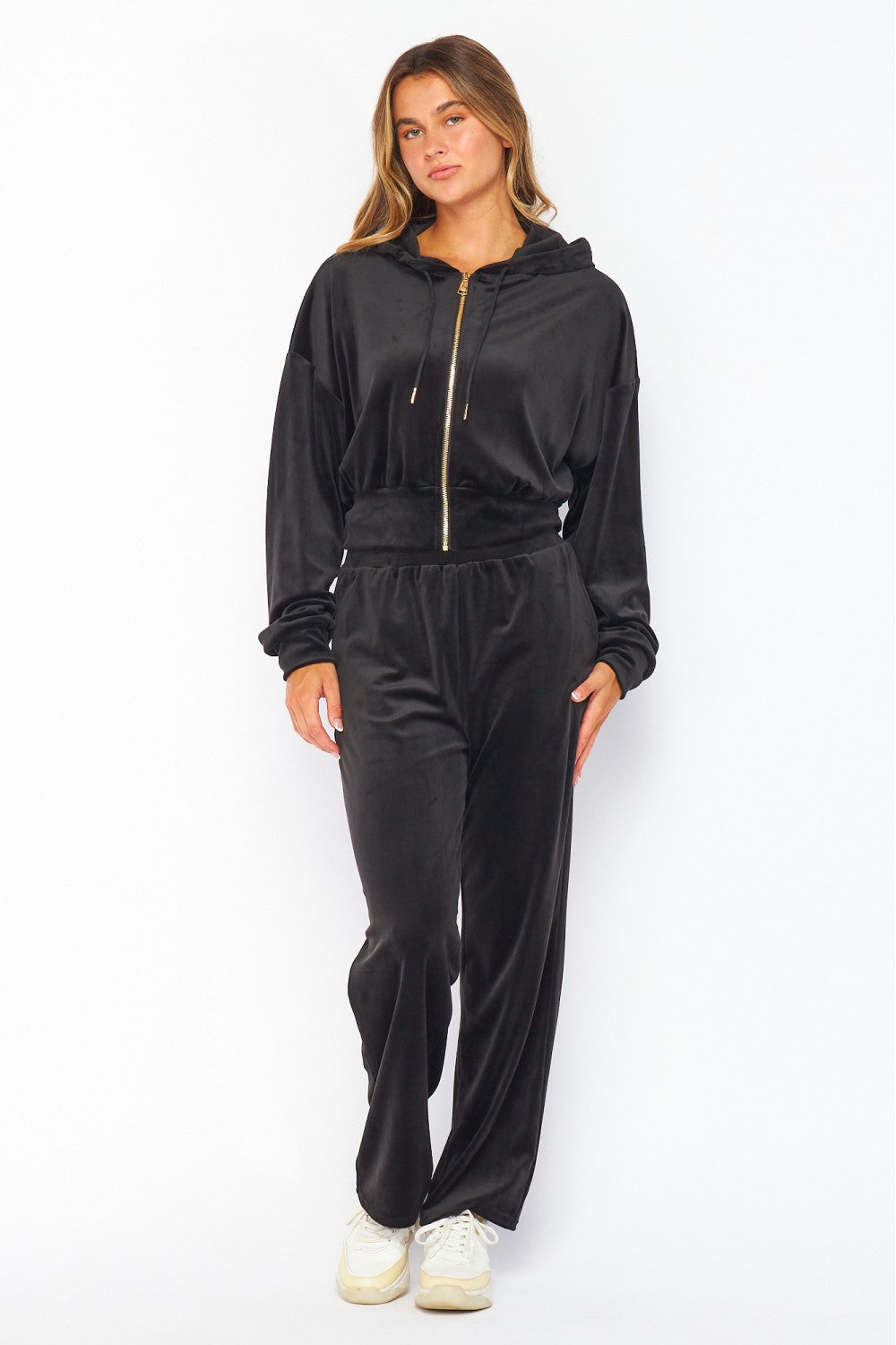 WEEKEND WARRIOR VELOUR JOGGER SET IN BLACK
