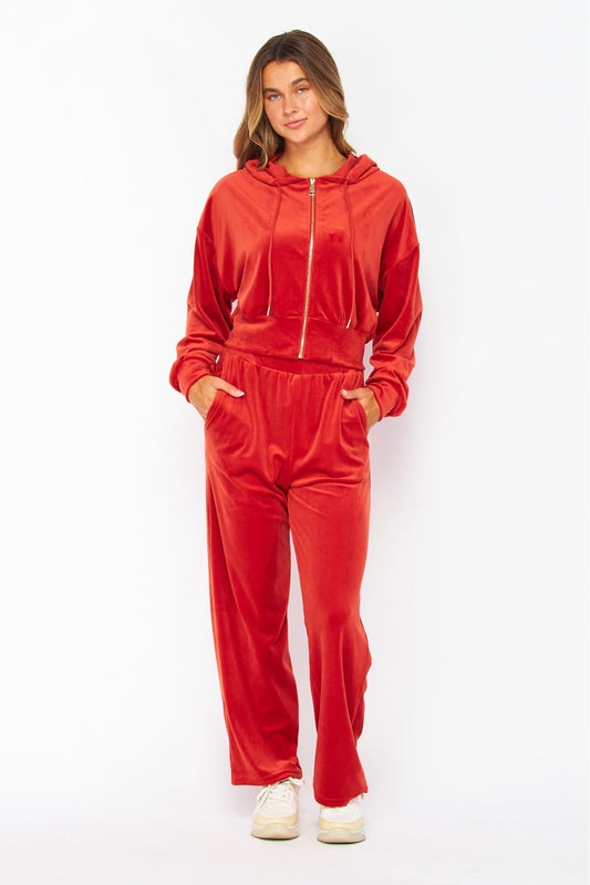WEEKEND WARRIOR VELOUR JOGGER SET IN RED