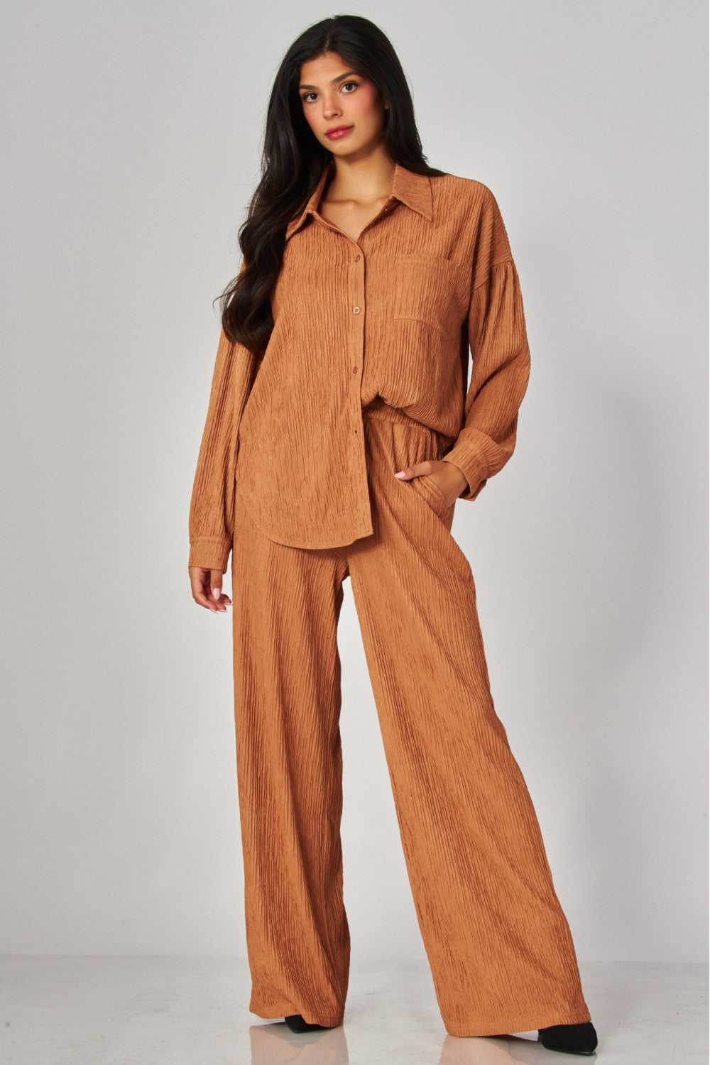 WELCOME THE WEEKEND LOUNGE PANTS SET IN CAMEL