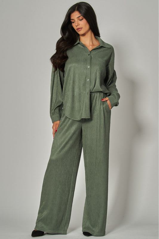 WELCOME THE WEEKEND LOUNGE PANTS SET IN OLIVE