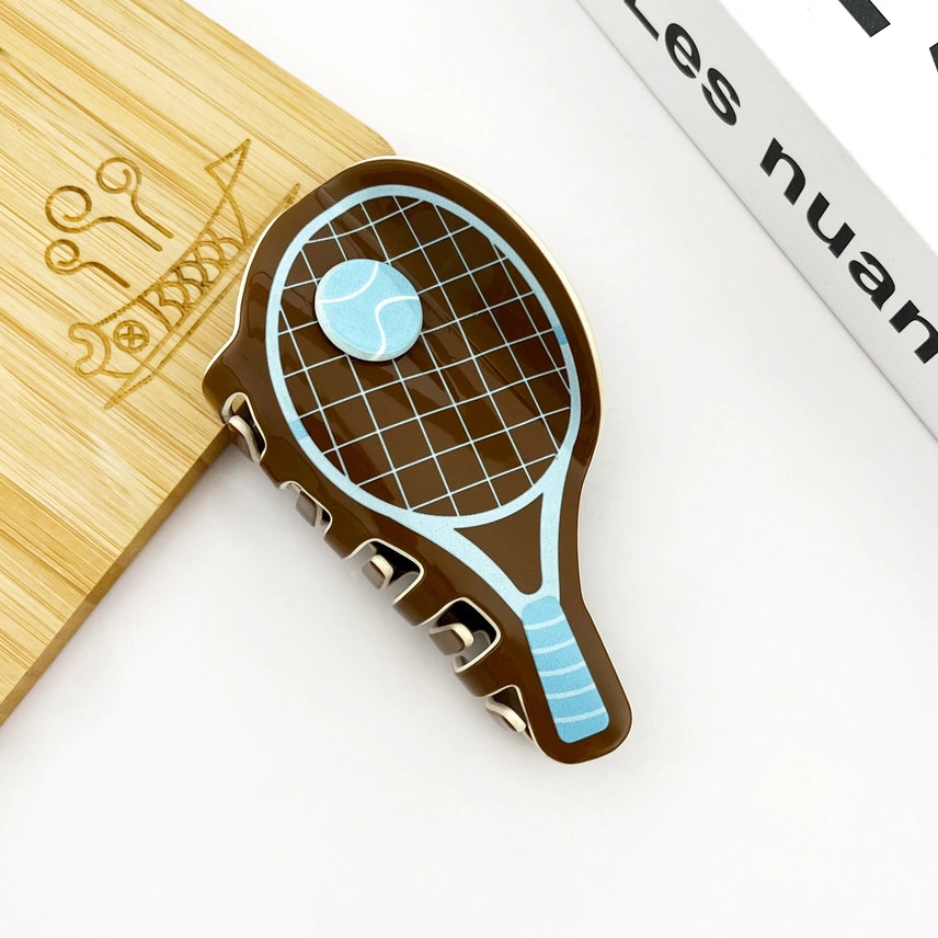 Aretes de raqueta blancos con cuentas y temática de TENIS