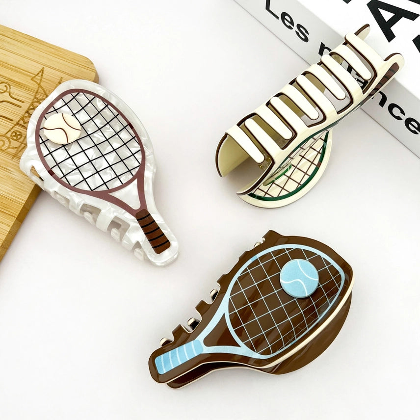 Aretes de raqueta blancos con cuentas y temática de TENIS