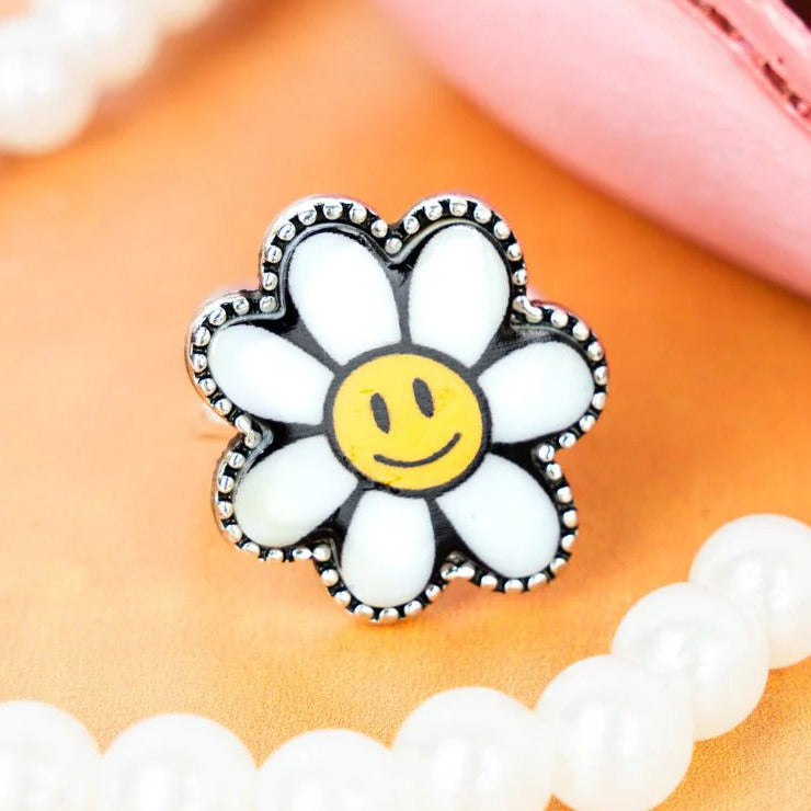 Smiley Face Darling Daisy Ring