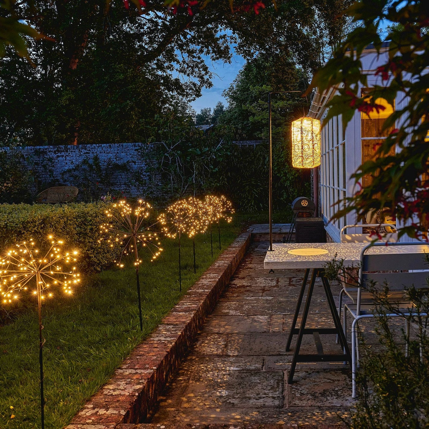 Solar Outdoor Lit Dandelion LED Lawn Stakes